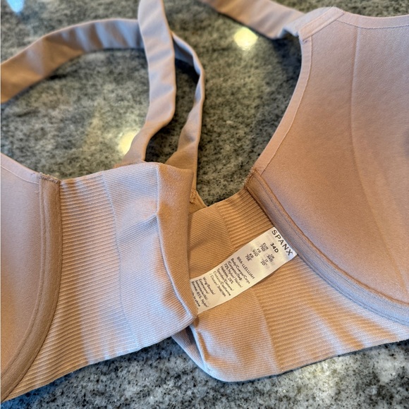 SPANX bra size 34D - Picture 2 of 4